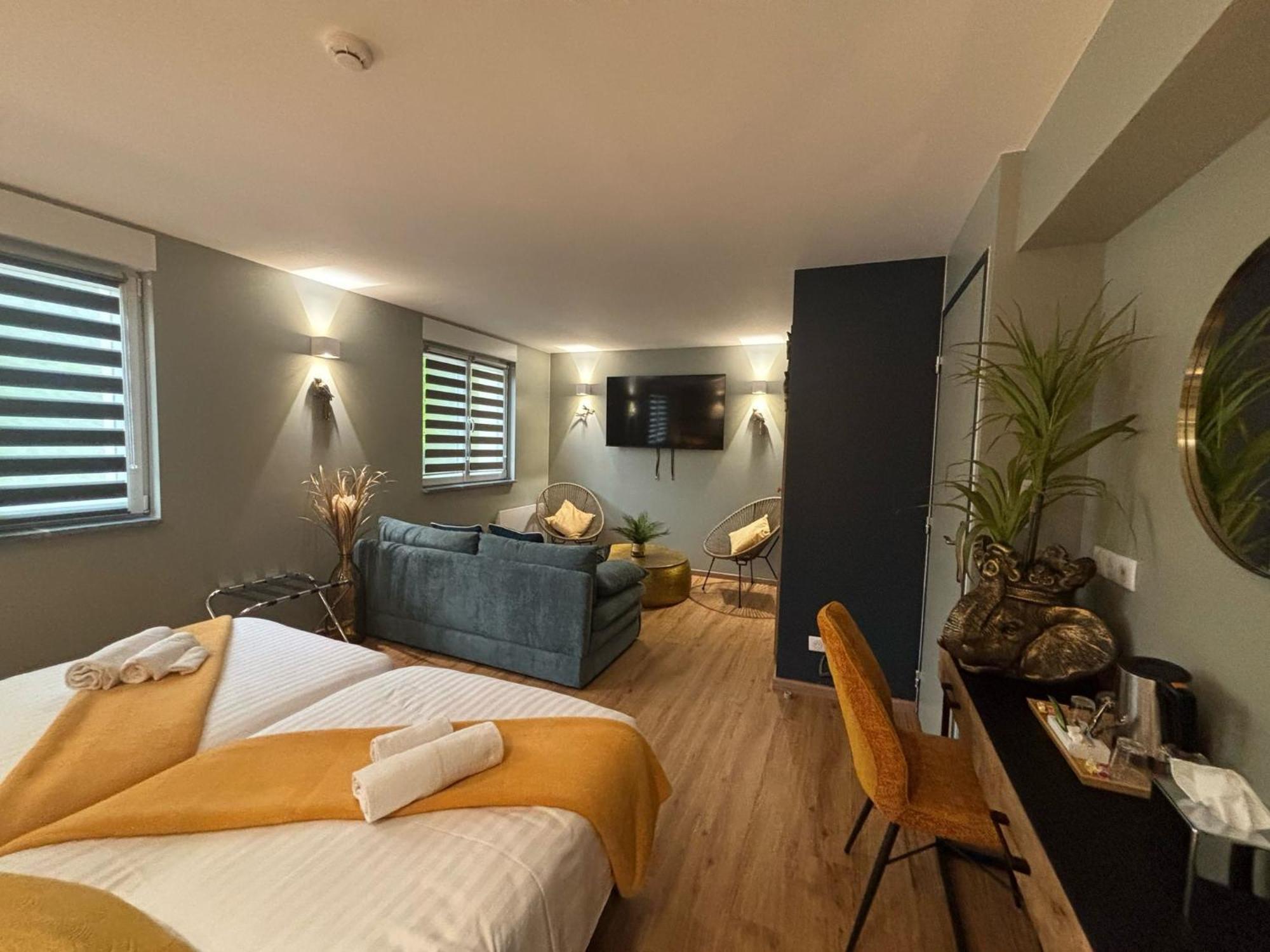 Hotel Restaurant Robinson Haybes Экстерьер фото